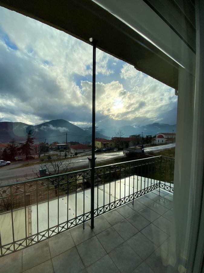 Sitara'S House Apartment Karpenísion Exterior foto